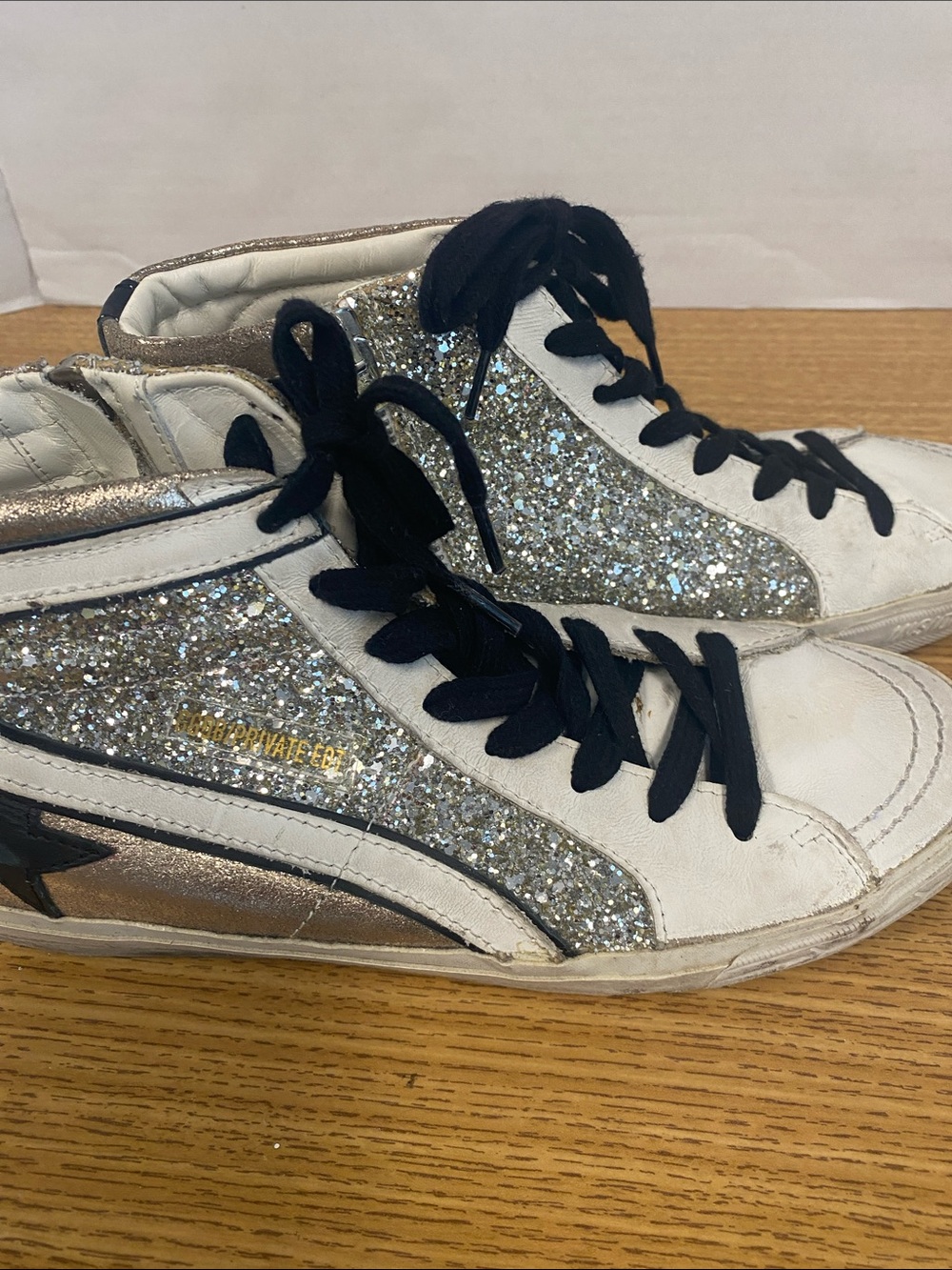 Golden Goose High-Top Sneakers in White Silver Gold with Black Star - Picture 5 of 10